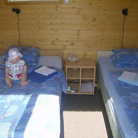 Kiige Holiday Park Hotell Linnamäe Rum bild